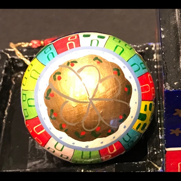 Vintage Wooden Box Hand Painted with Matching Wooden Ornament Made in India. - Picture 10 of 12